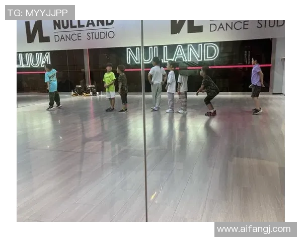 街舞热潮：探索杭州街舞队如何通过团队协作实现梦想与突破